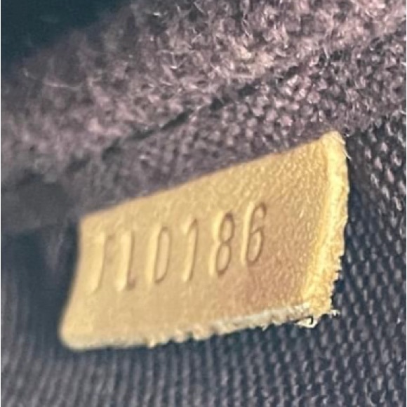 🌷💯Authentic LOuis Vuitton Favorite MM🌷 - Picture 14 of 14